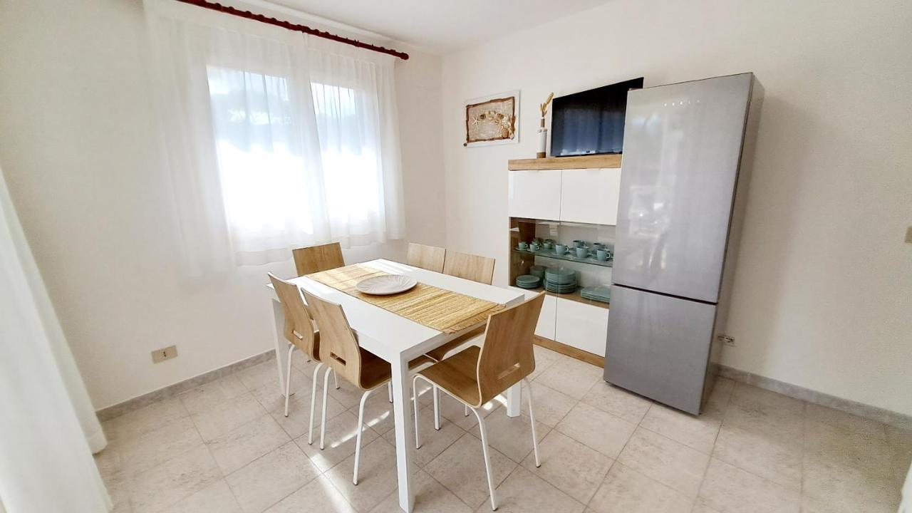 Villa Barbara Fra I Pini لينانو سابيادورو المظهر الخارجي الصورة