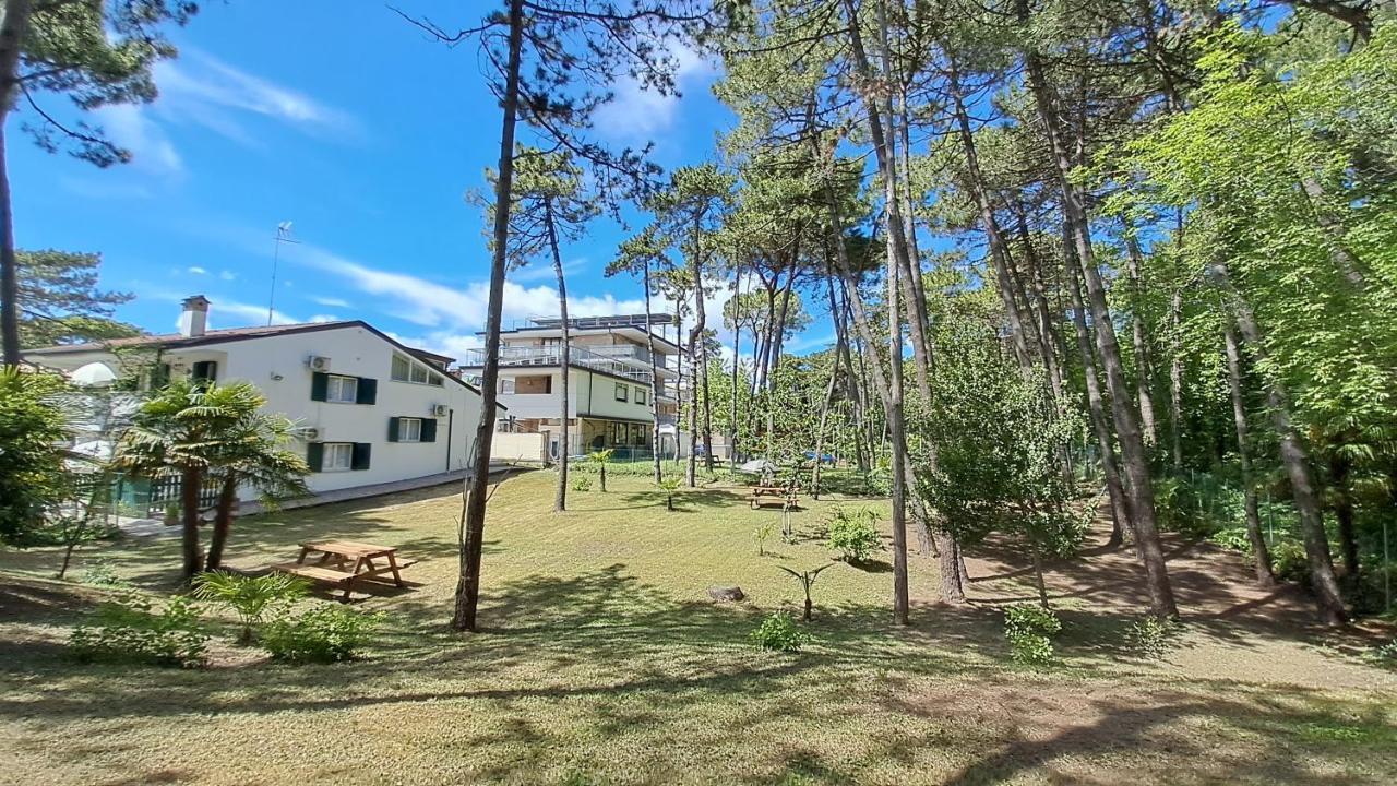 Villa Barbara Fra I Pini لينانو سابيادورو المظهر الخارجي الصورة